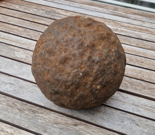 Large iron cannon ball - large,