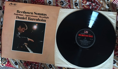 Beethoven sonatas daniel - -,