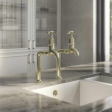 Alton Traditional Bib Taps