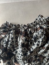 Beautiful JAEGER Floral