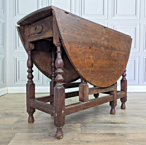 Antique oak dining table - antique,