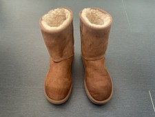 UGG Australia Chestnut Sheepskin Suede Classic Short Boots 3.5