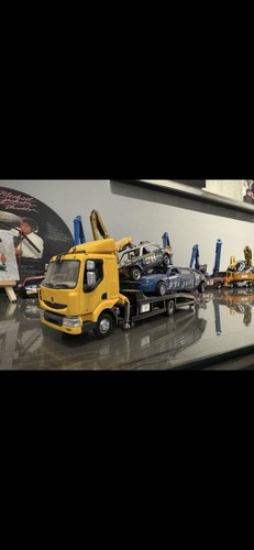Renult truck with hiab and - with,