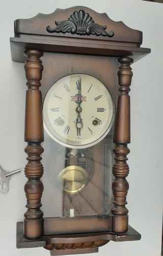 Clover pendulum wind wall - clover,