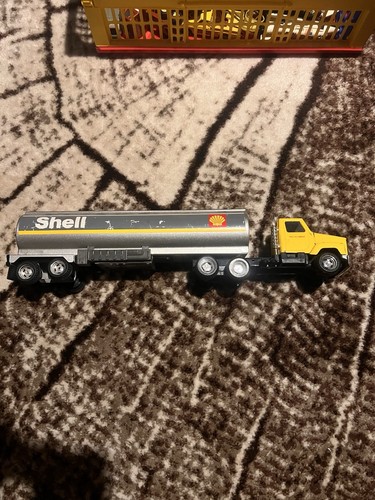 Ertl shell oil truck - ertl,
