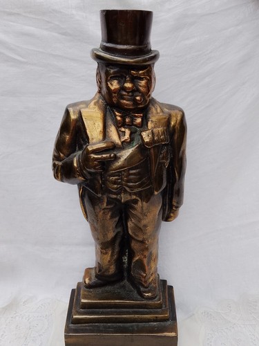 Winston churchill bronze door - winston,