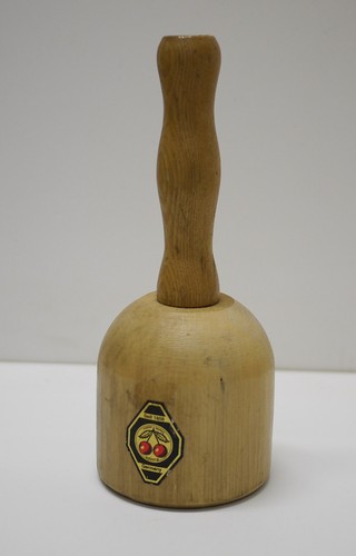 Kirschen woodcarving sculpting - kirschen,