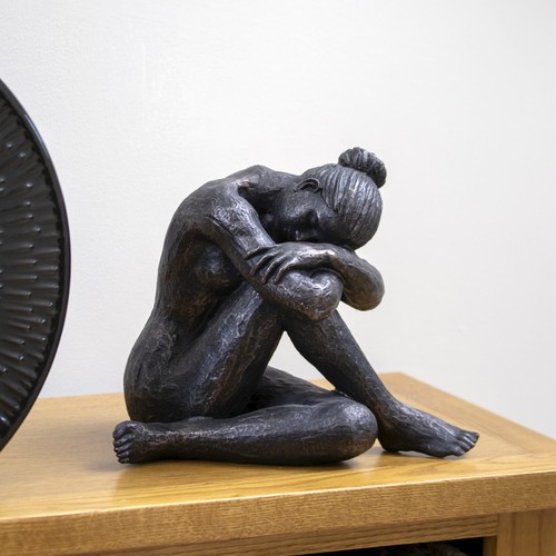 Bronze resting lady - bronze,