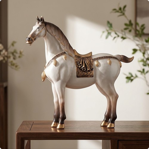 Horse figurine resin - figurine,