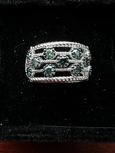 Stunning blue diamond ring - blue,