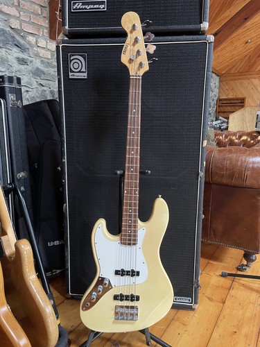 Harrier jazz bass left handed