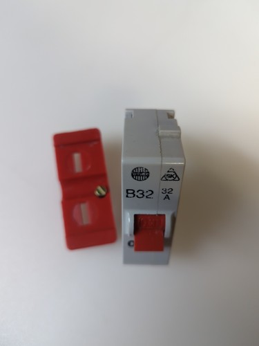 Wylex b32 amp - b32, ka
