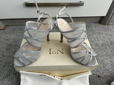 Jenny Packham Sandals size 3