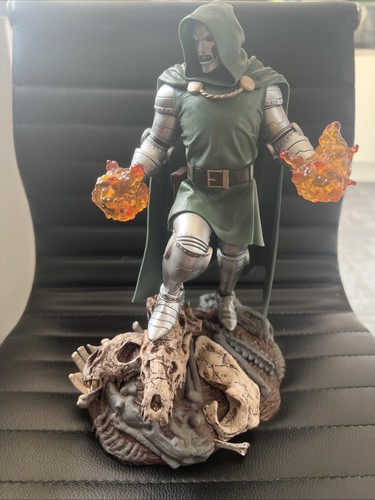 Doctor doom figure - doctor,
