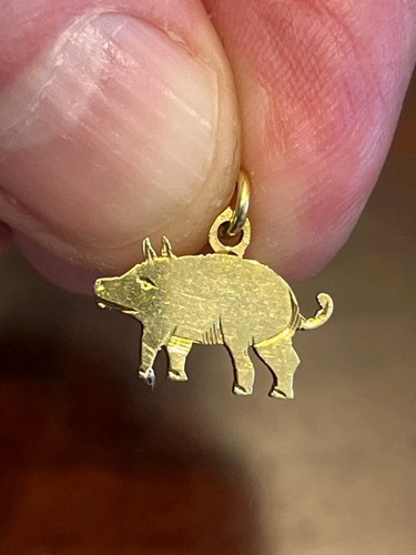 9ct gold antique lucky pig - gold,