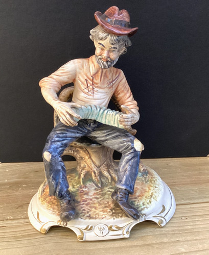 Vintage large capodimonte - vintage,