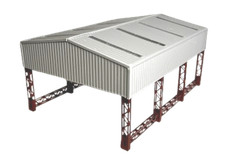 Built Model Railway 'OO' Scale/Gauge Diesel/Coach Shed 3/4 Lanes 