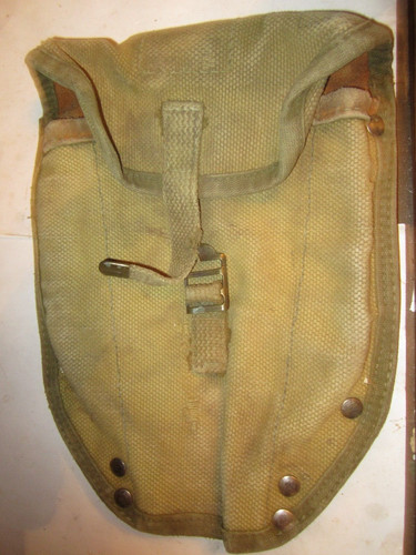 Ww2 entrenching e tool - ,