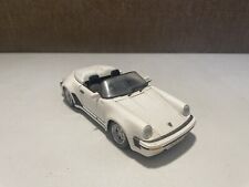 Maisto 1/24 Scale Porsche 911