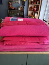 2 Vintage Hot Pink Whitney Bed Blankets. NEVER BEEN USED. L 240cm W 180cm