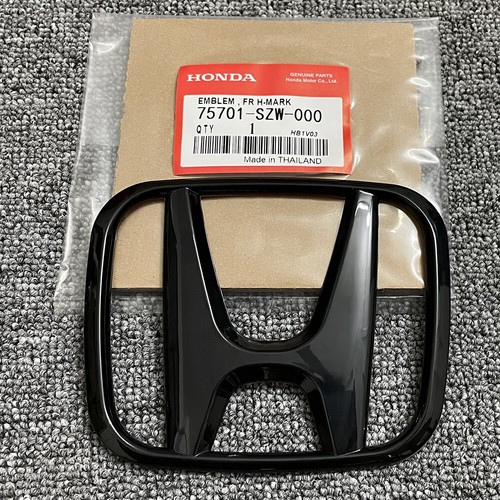 Black front grill emblem - grill,