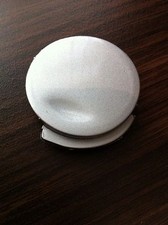 04-2009 VAUXHALL SILVER TIGRA B TWIN TOP CONVERTIBLE FRONT BUMPER TOW EYE COVER