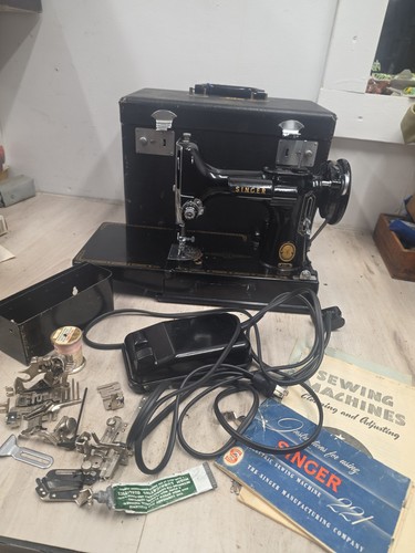 Vintage 1955 singer - 1955,