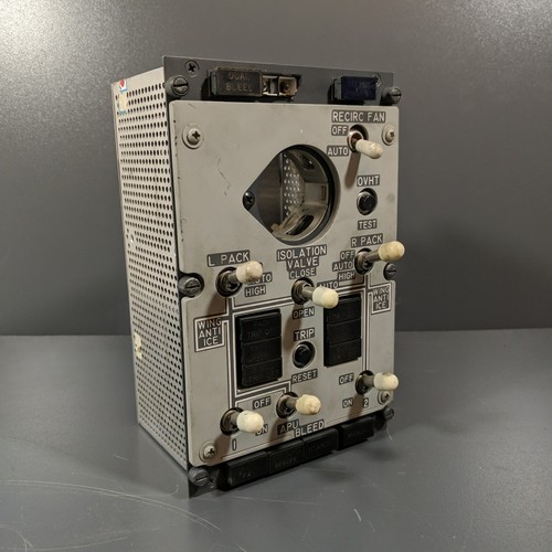 Boeing 737 air conditioning - air,