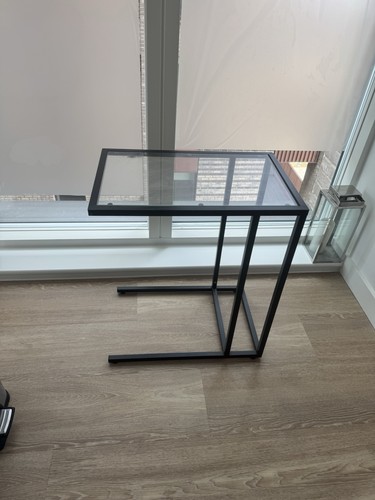 Modern glass side - side, |