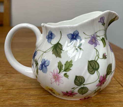Queen country meadow - queen's,