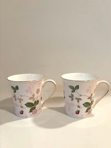Wedgwood wild strawberry pink - strawberry,