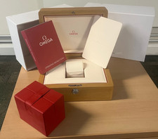 OMEGA SEAMASTER DIVER 300M 2022 WATCH BOX SET W/ RETRACTABLE TRAVEL POUCH MP647