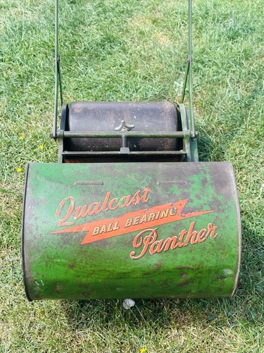 Vintage push along cylinder - along,
