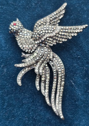 Butler wilson brooch large - &,