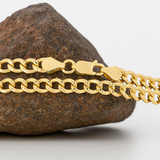 18ct Gold Curb Chain on Solid