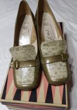 Miss Holmes Women's Vintage