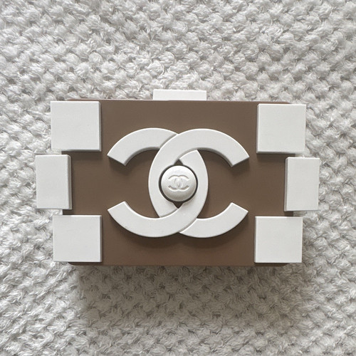 Chanel logo plastic clutch - plastic,