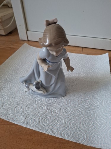 Lladro nao daisa - 1987, girl
