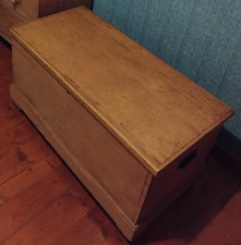 Antique Victorian Pine Bedding