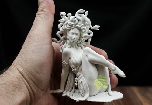 Medusa nude resin - nude,