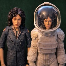 NECA Alien Ripley Twin Pack