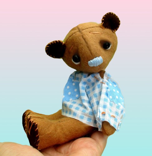 Toffee teddy bear felt sewing
