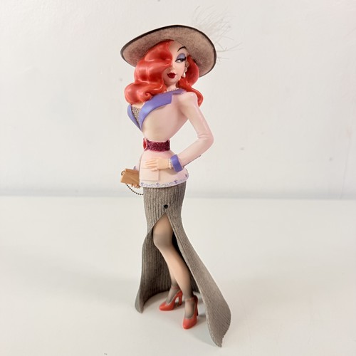 Disney showcase collection - disney,