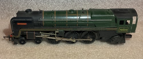 Hornby r063 britannia green - hornby, br