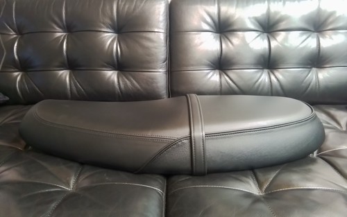 Triumph seat for liquid cooled - seat,