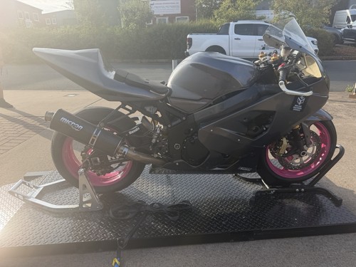 Suzuki gsxr track bike - gsxr,