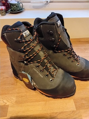 Stein defender chainsaw boots - stein,