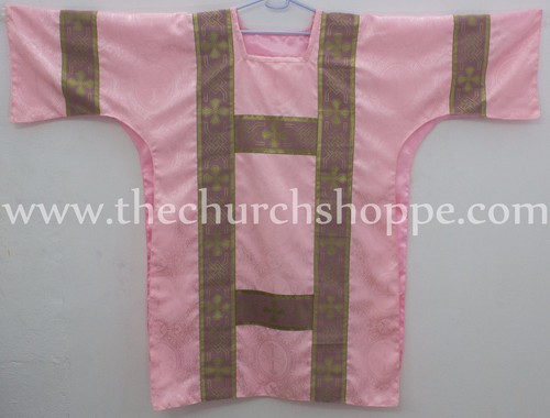 Dalmatic rose vestment with - rose,