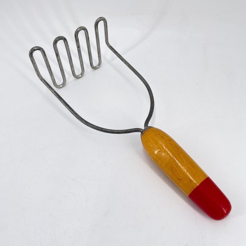 Vintage potato masher zigzag - potato,