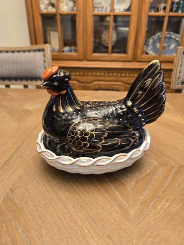 Staffordshire chicken hen - staffordshire, on